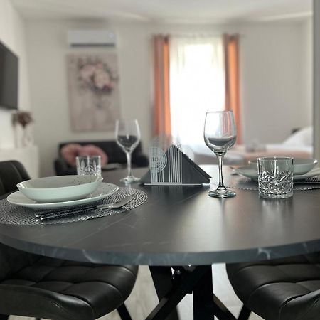 Studio Apartman Perla Split Extérieur photo