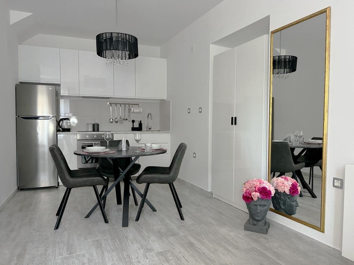 Studio Apartman Perla Split Extérieur photo